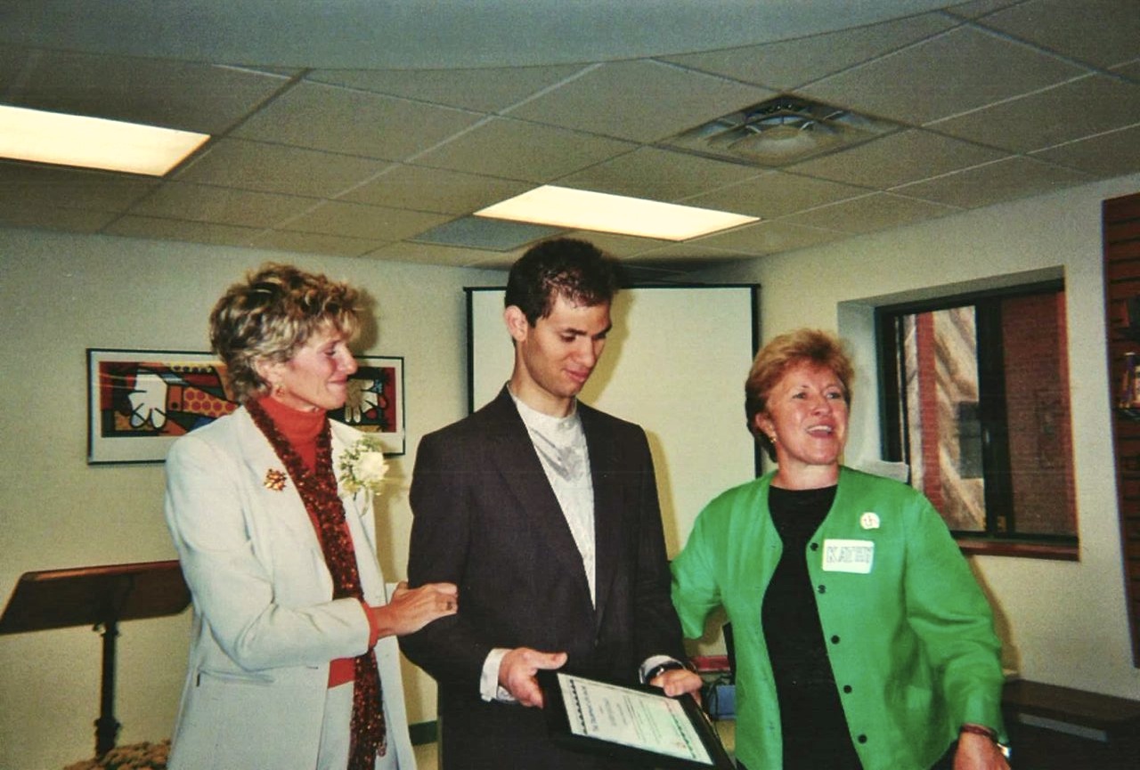 Oct2005RandySantiago | Springbrook Randy Santiago accepts his Triumphant Life Award